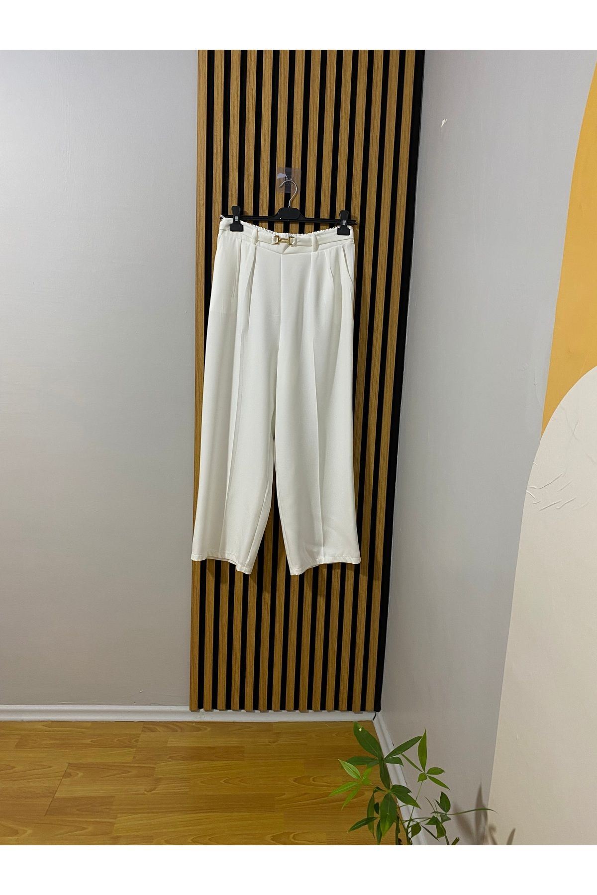 Sitrin Beyaz kumaş pantolon
