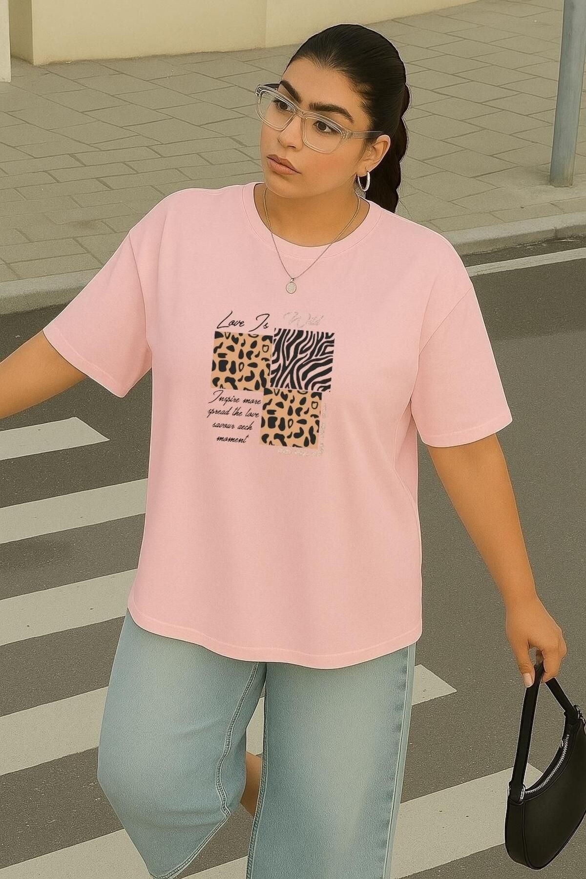 BENROMA BÜYÜK BEDEN LOVE IS WILD BASKILI UNİSEX TİŞÖRT