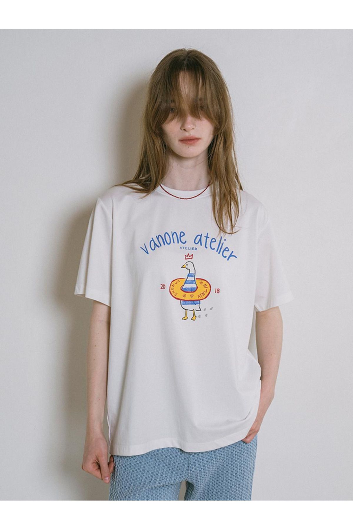 ELNOYA Unisex Pamuklu Beyaz Oversize "Vanone Atelier" Baskılı Bisiklet Yaka Rahat T-shirt