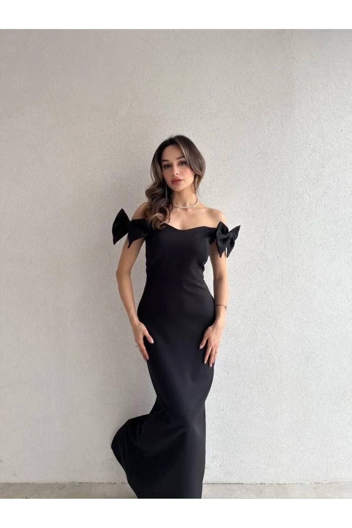 MEECY Fiyonklu Askılı Maxi Elbise