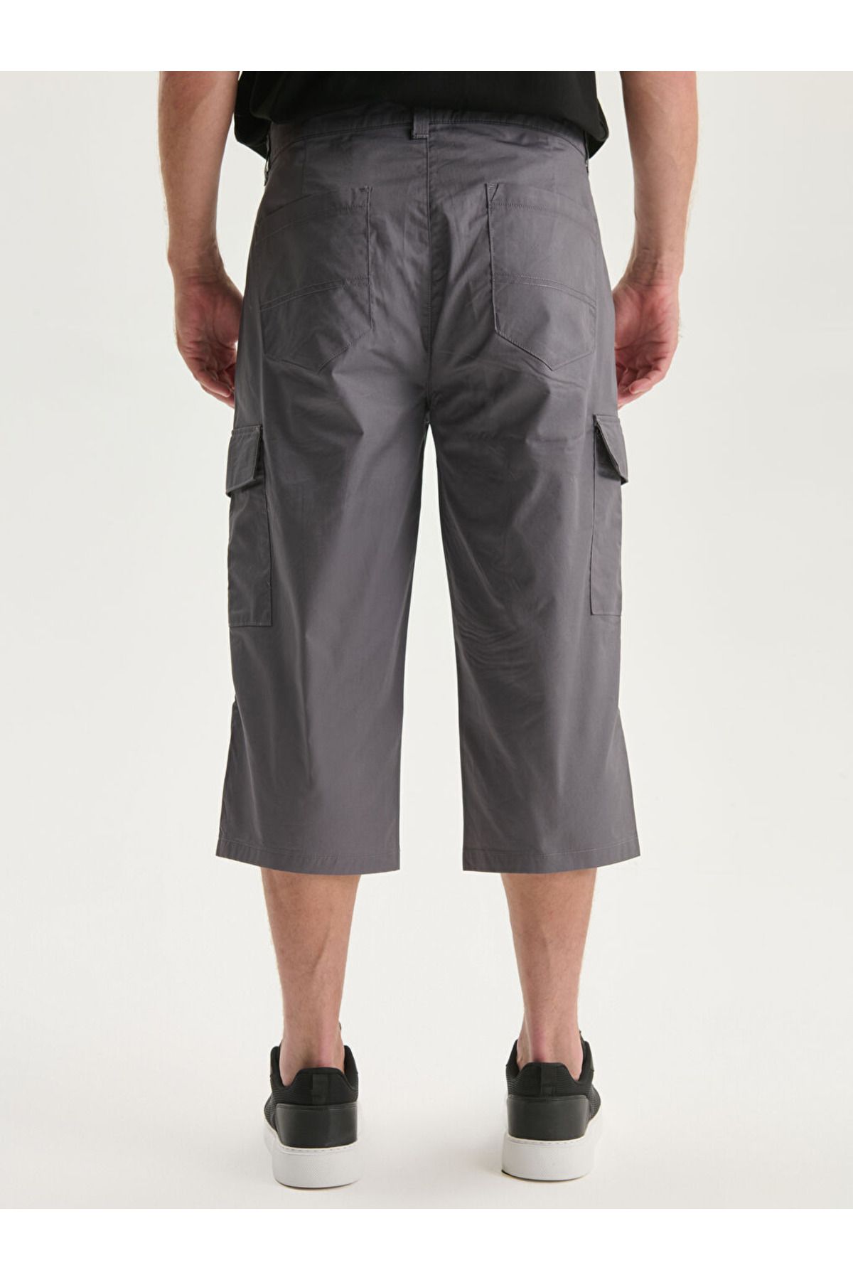 LC Waikiki-Standard Pattern 100% Cotton Poplin Fabric Men's Capri Shorts 3