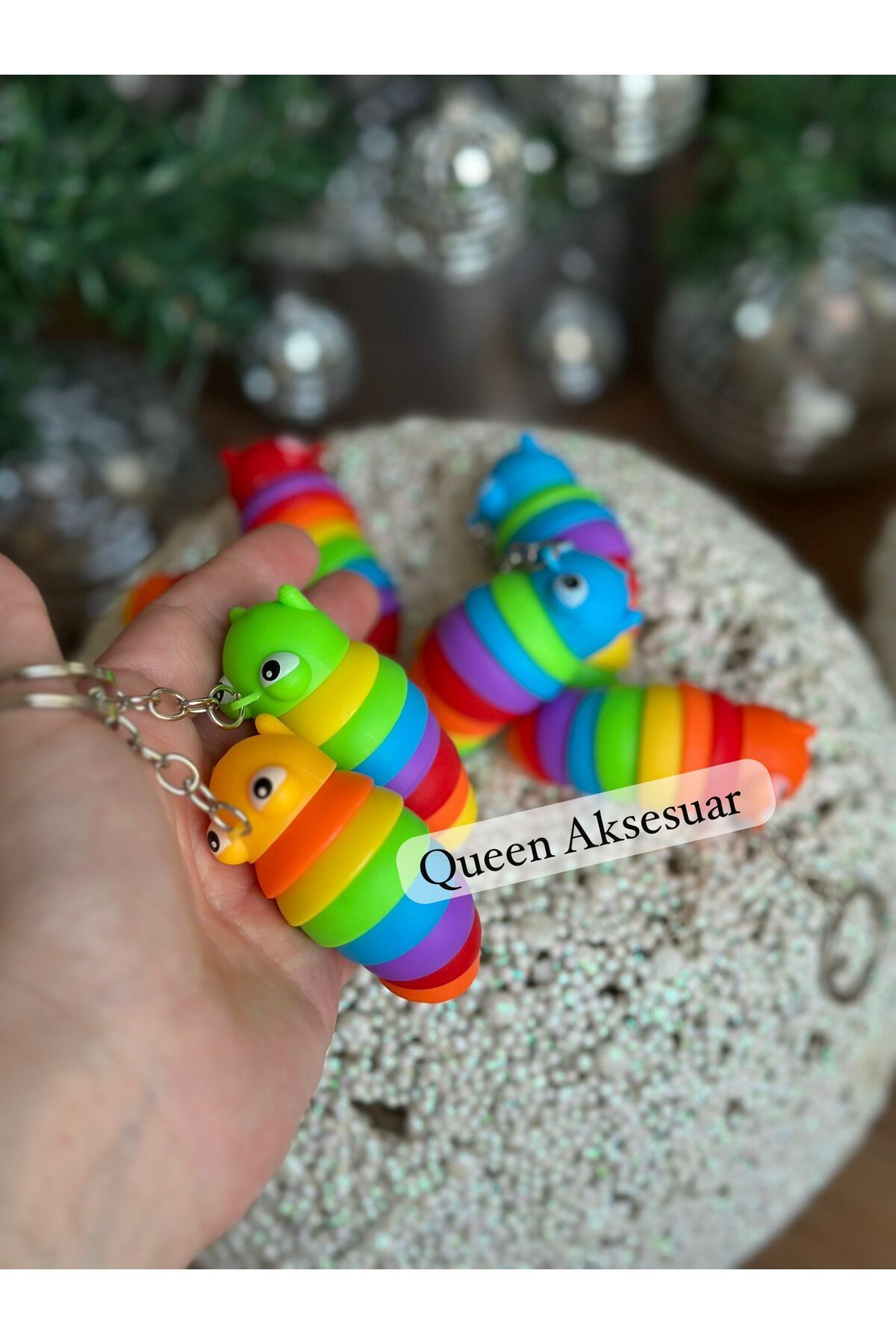 QUEEN AKSESUAR Hareketli Gökkuşağı Renkli tırtıl Figürlü rahatlatıcı oyuncak Anahtarlık 7,5 cm