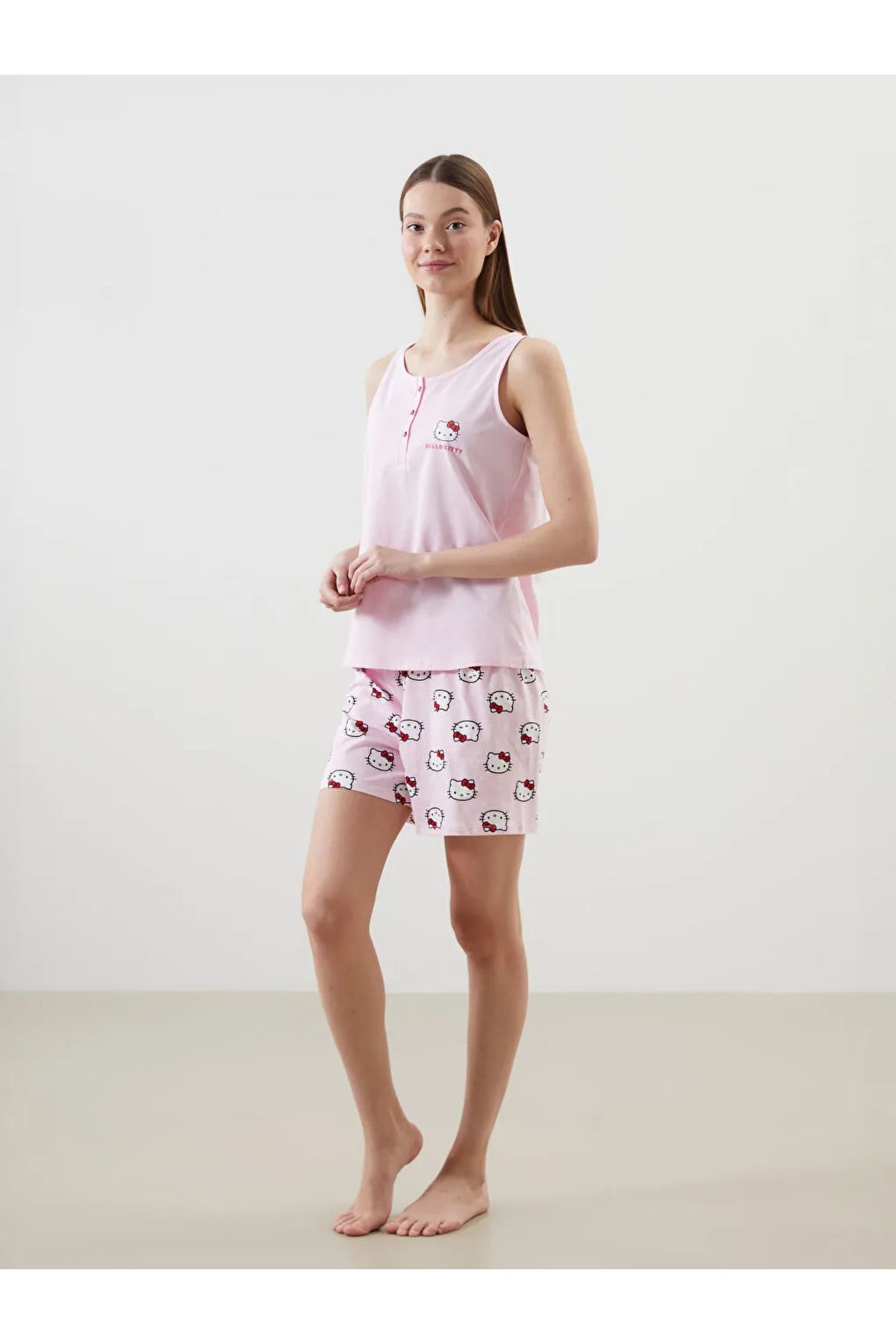 LC Waikiki LCW Young Pembe Hello Kitty Baskılı Kadın Şortlu Pijama Takımı