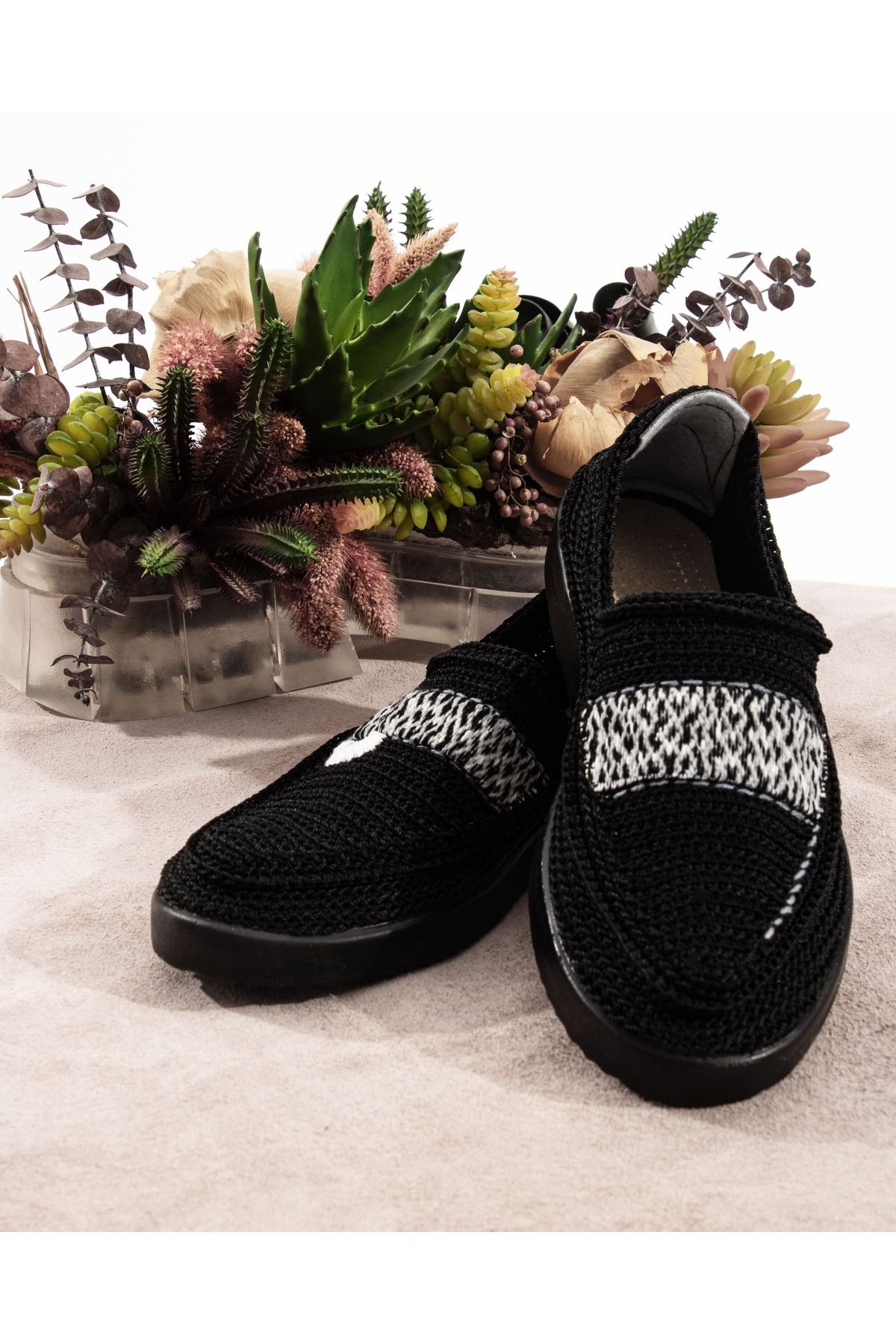 Gacco Shoes Siyah Örgülü Beyaz Nakışlı El Dokuması Kadın Espadril