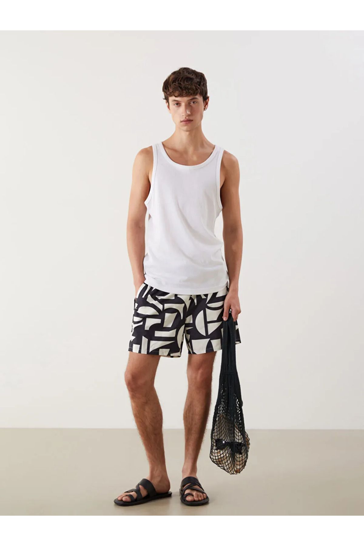 LC Waikiki LCW SWIMWEAR Siyah Kısa Boy Desenli Erkek Deniz Şortu