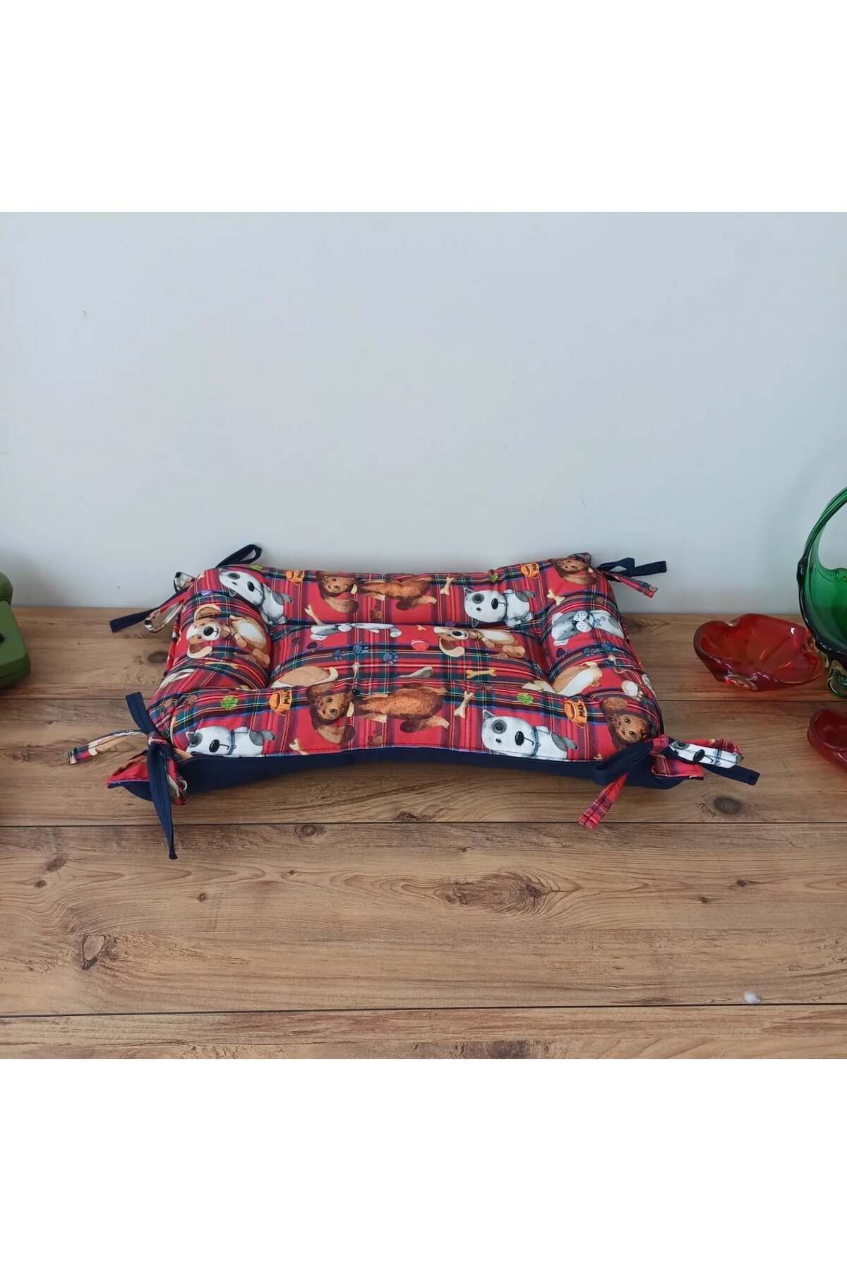Tüylü Tükkan 45*65 CM KEDİ KÖPEK MİNDERİ KÖPECİKLİ LACİVERT
