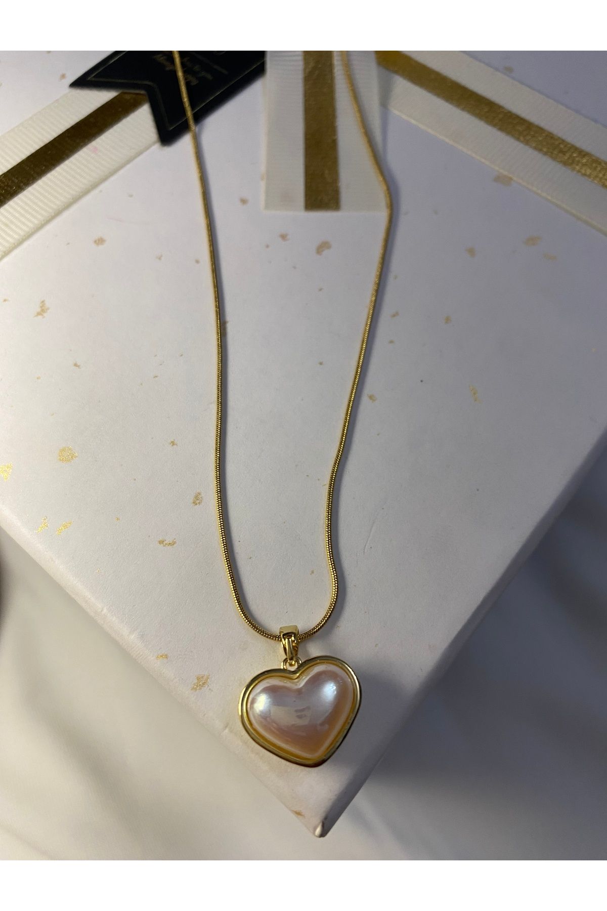 asem jewelry İNCİ DETAYLI GOLD KALP ÇELİK KOLYE