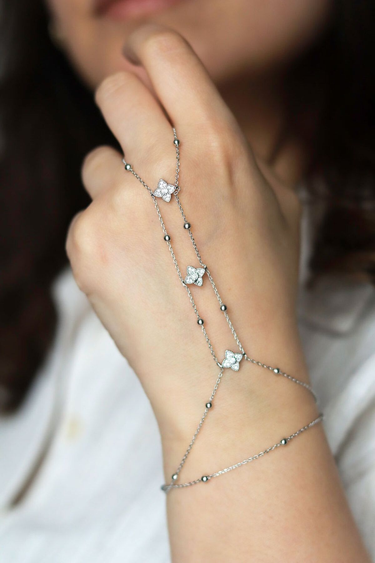 DHARMONYCO Zirkon Taşlı Yonca Detay Silver Şahmeran Bileklik