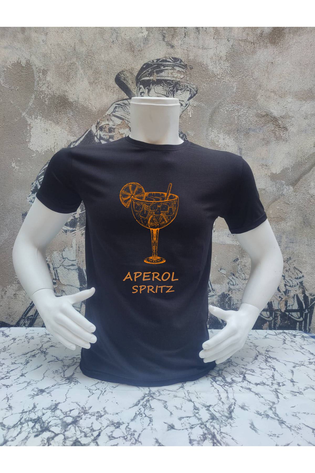 Tuğser Collection ÖN KOKTEYL BASKILI BASIC T-SHIRT