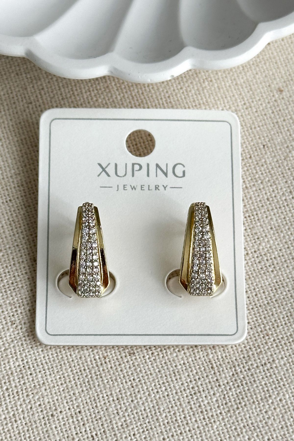 Modacaprea Xuping 14K Taşlı V Kadın Küpe – Kararmaz | Kadın Takı Xuping Küpe
