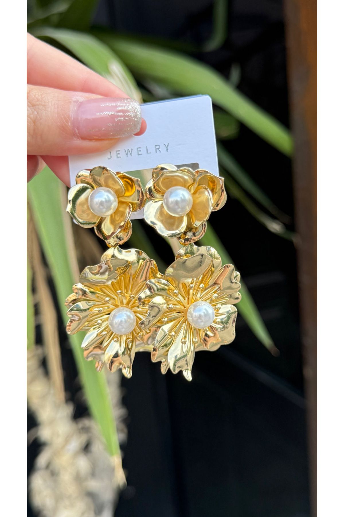 luxyansımalar Çelik İncili Çiçek Küpe