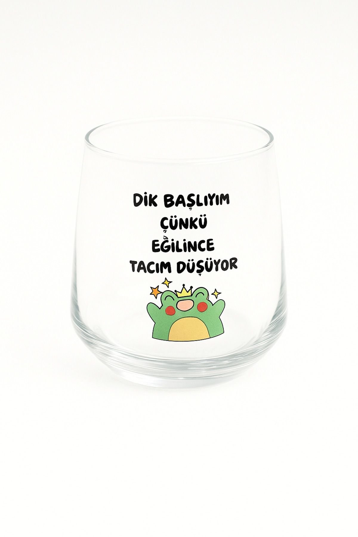 facnspt Karikatürlü Yazılı Cam Bardak – “Dik Başlıyım Çünkü Eğilince Tacım Düşüyor”