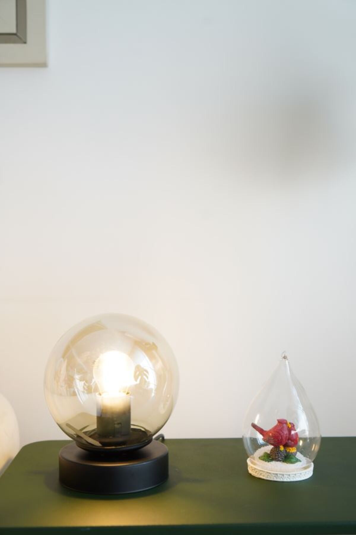 retro home design Siyah Metal Ayaklı Bal Camlı Elektrik Aksanlı Masa Lambası Salon Yatak Odası Pratik Kullanım