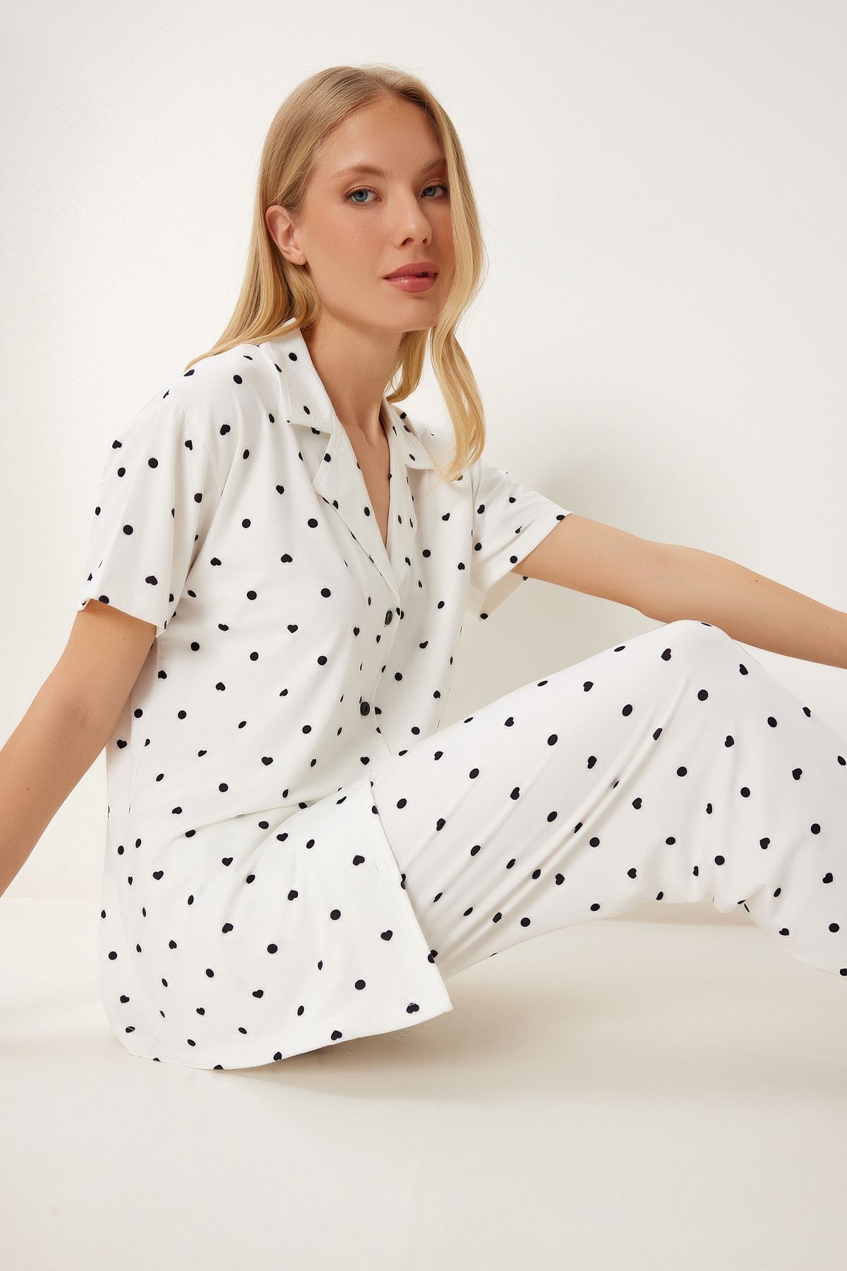 Lovelyİstanbul Desenli Esnek Yumuşak Dokulu Pijama Takımı BEYAZ LFP0003