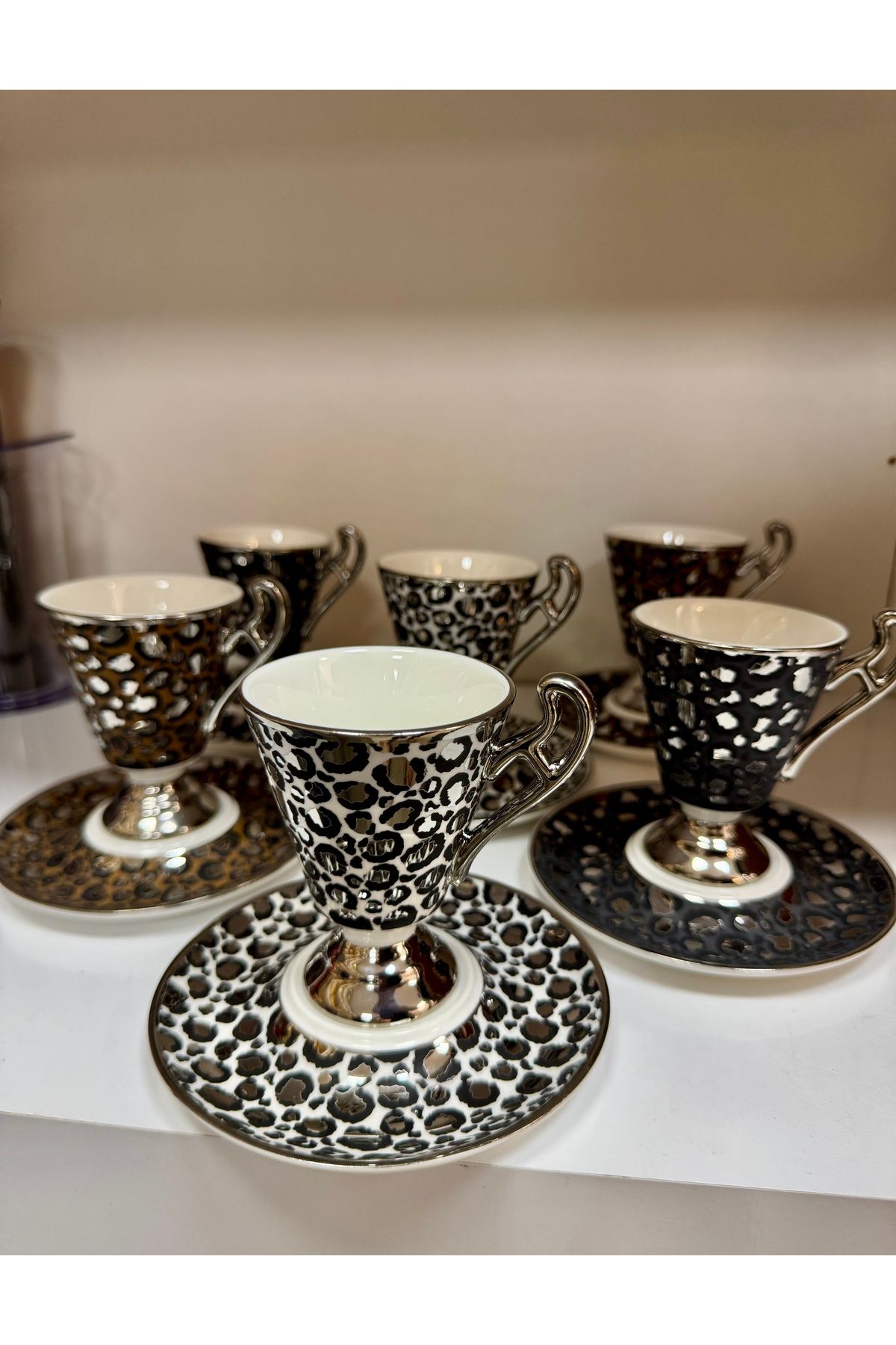 hediye ESTERHOMEDECOR 6 kişilik leoparlı porselen kahve fincan takımı gümüş