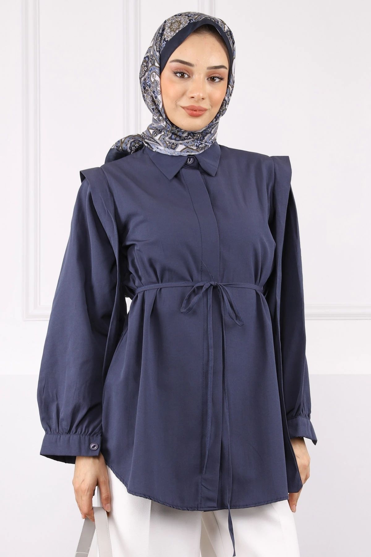 Butik Omuzdan Kuşak Detaylı Kadın Tesettür Gömlek