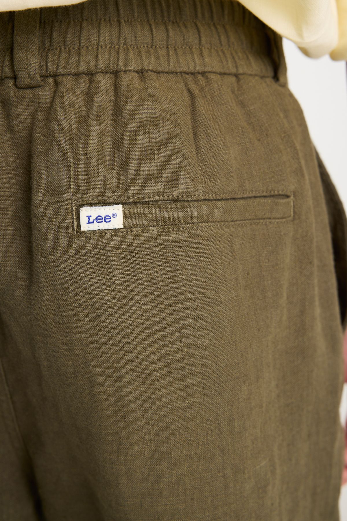 Lee-100% Linen Regular Fit Normal Cut Khaki Shorts with Elastic Waist Detail 5