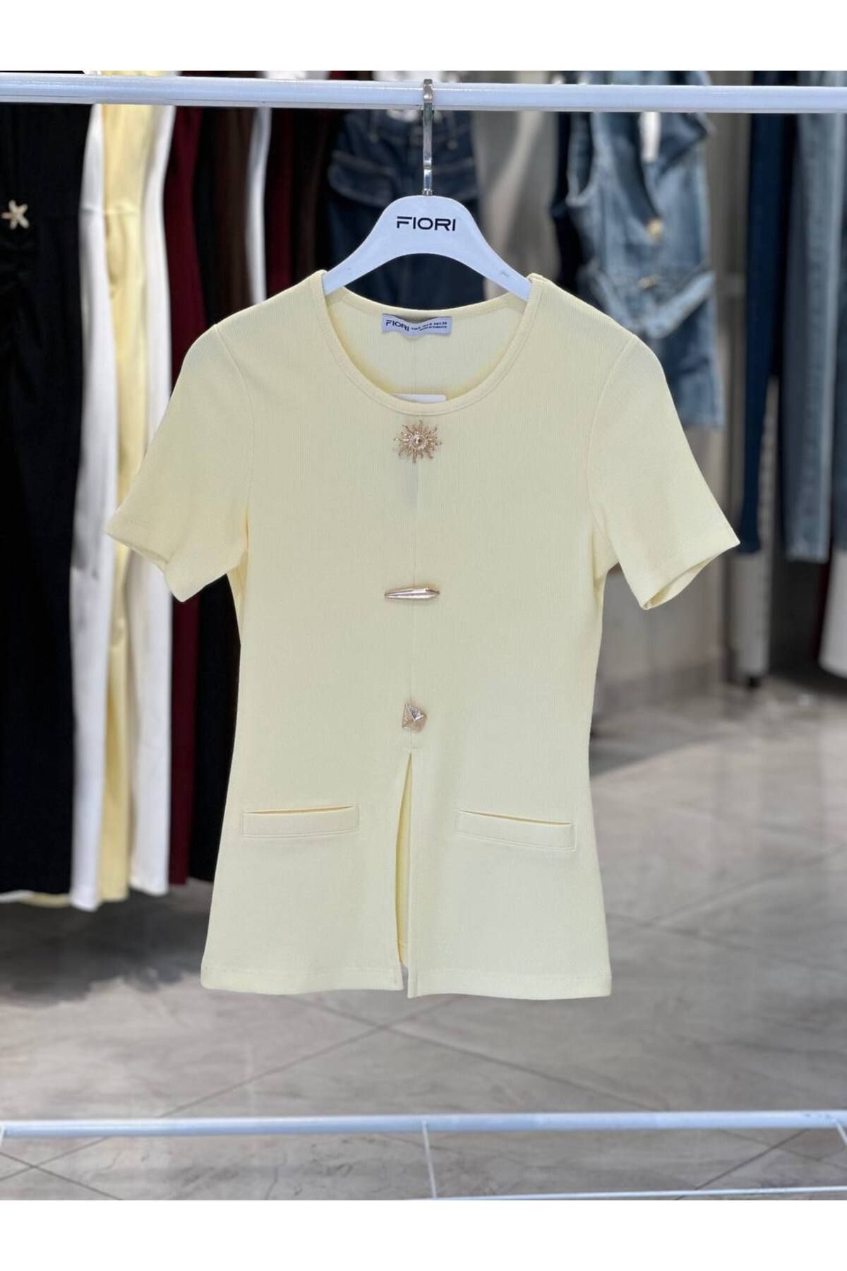 FioriModa Drapeli Güneş Aksesuarlı Bluz