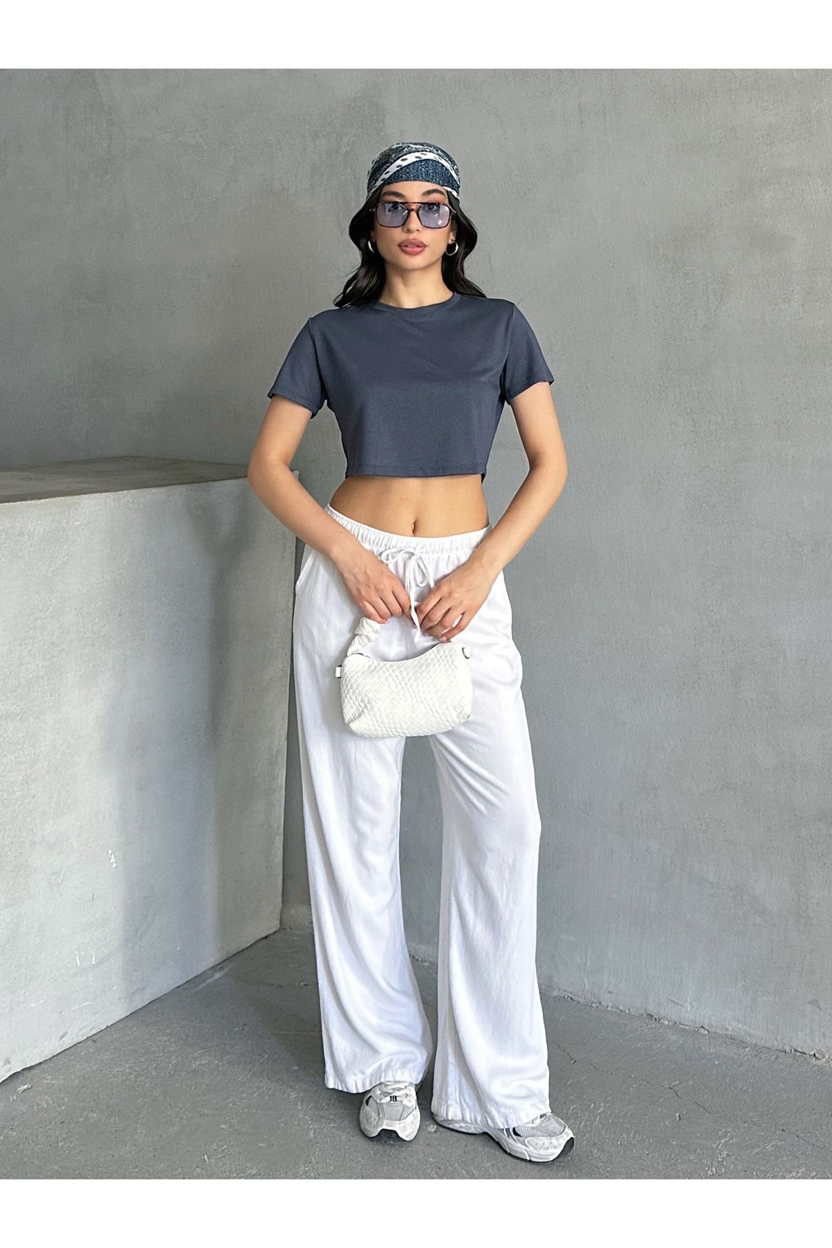 MD trend Kadın Bisiklet Yaka Crop T-shirt