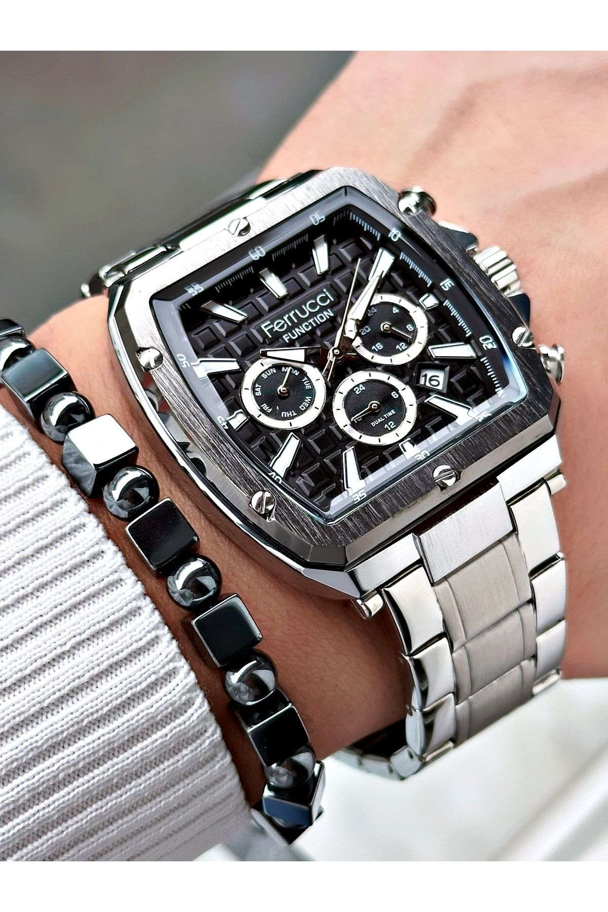 Ferrucci FERRUCCİ FUNCTION SİYAH KADRANLI KARE GRİ METAL ERKEK KOL SAATİ