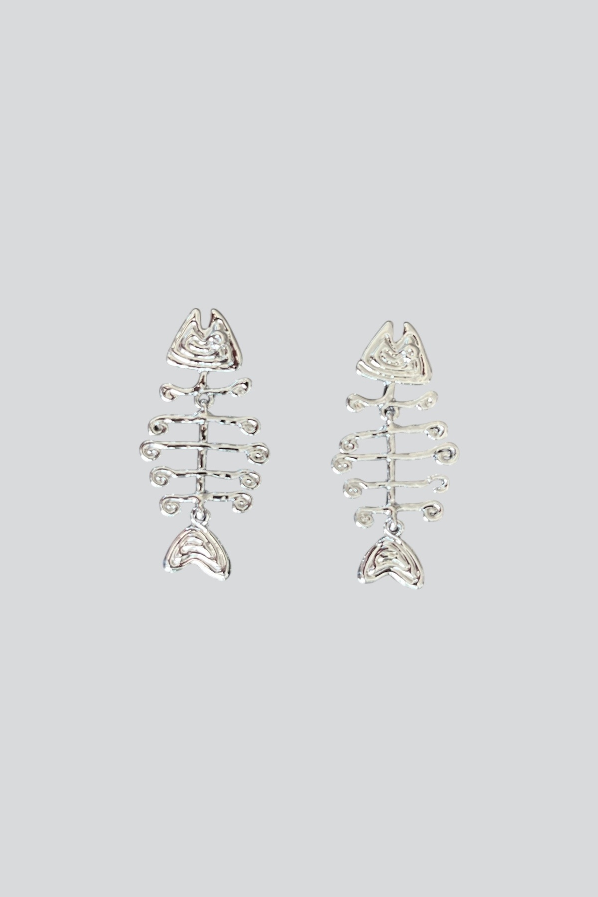stravis-Dangle Fish Earrings 1