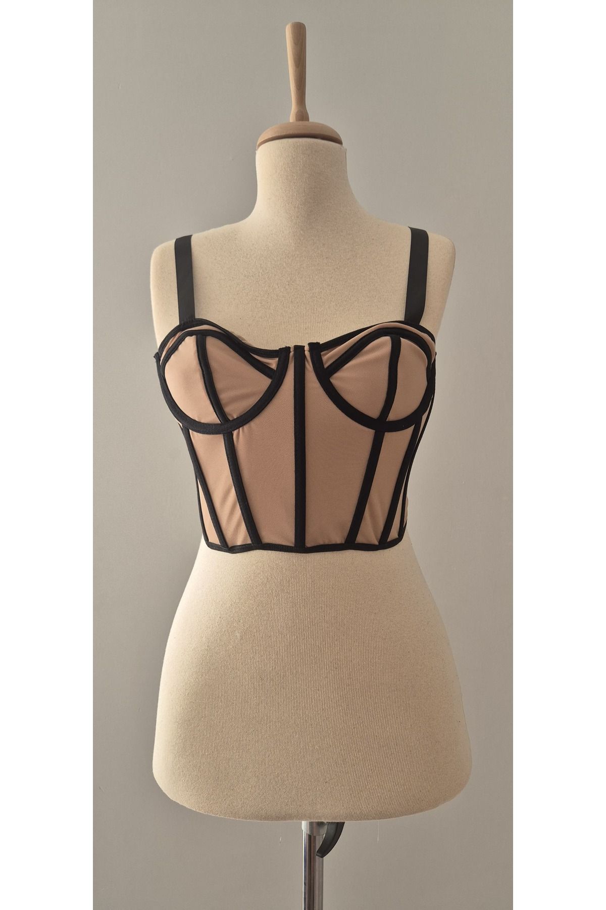 MODON Vintage Korse