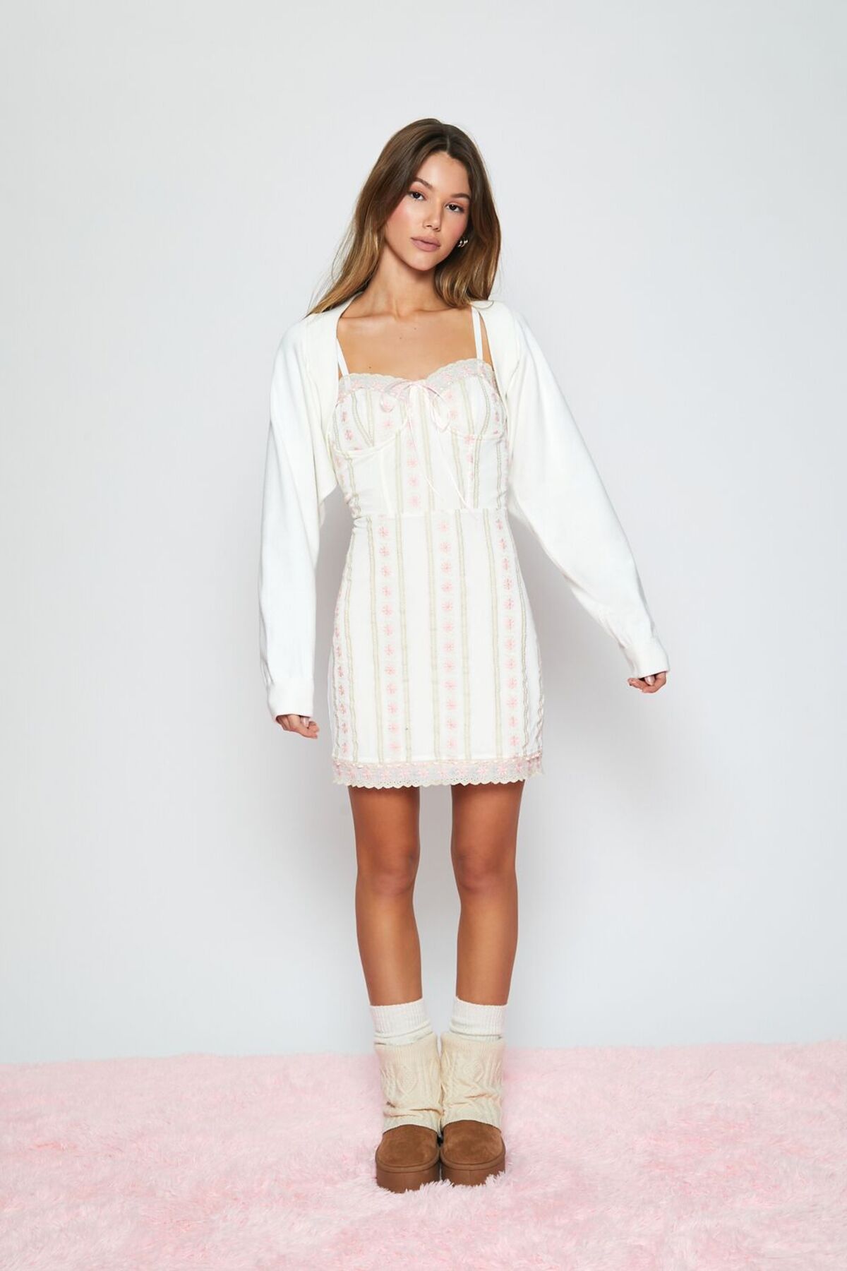 Forever 21 İşlemeli Çiçek Desenli Mini Elbise