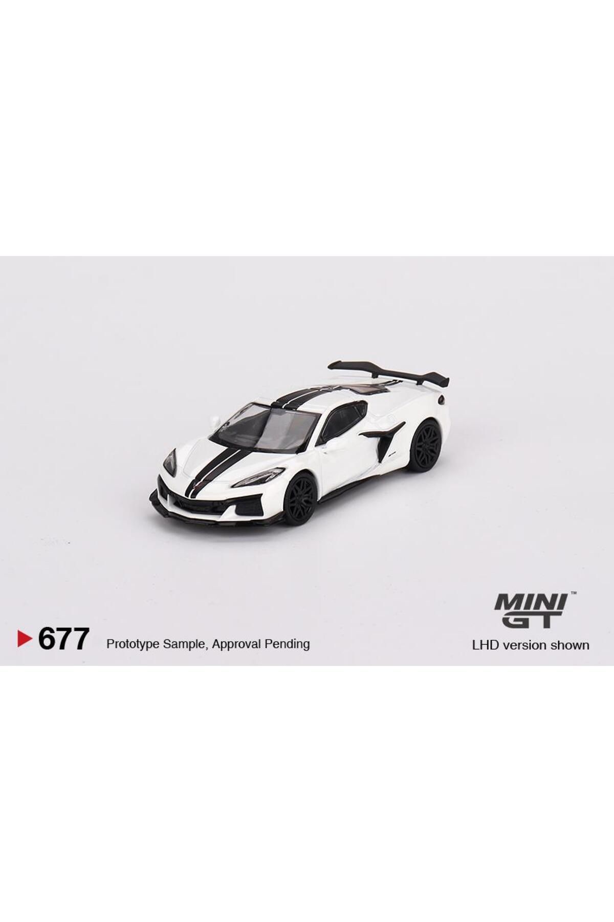 mini gt Chevrolet Corvette Z06 2023 Arctic White 1:64 677