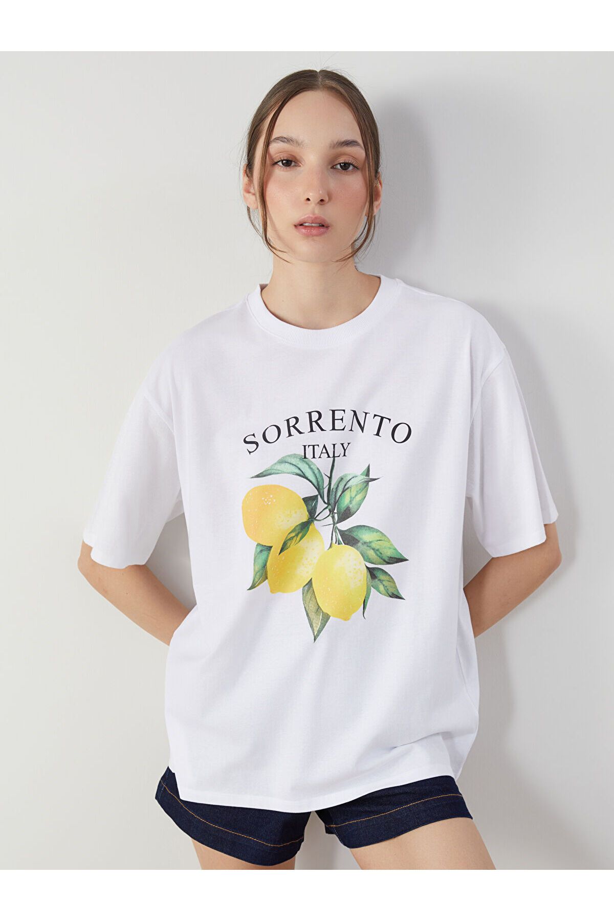 LC Waikiki Bisiklet Yaka Sorrento Italy Baskılı Kadın Tişört