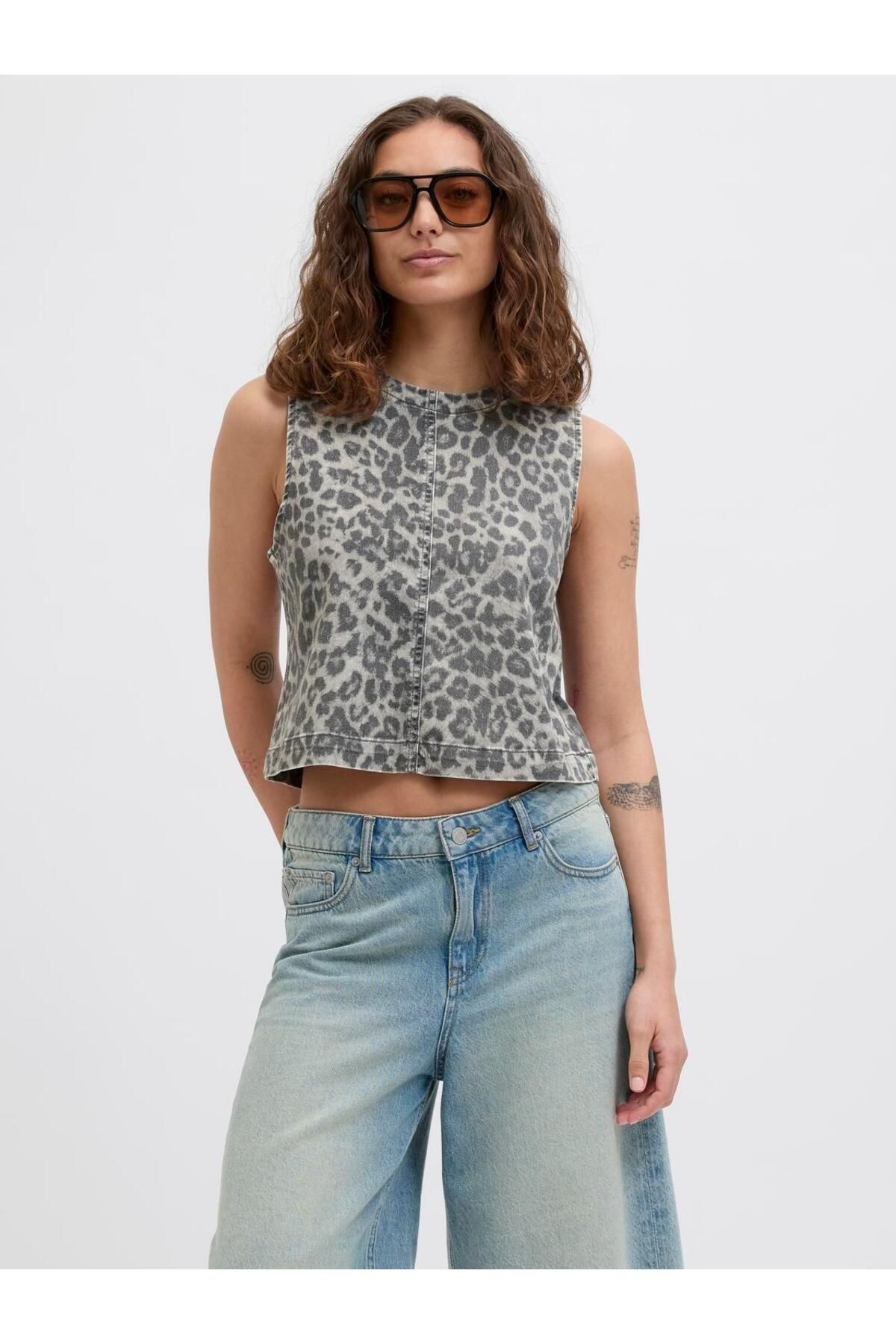 Jack & Jones Kadin Leopar Desenli Kolsuz Bluz - Sarah