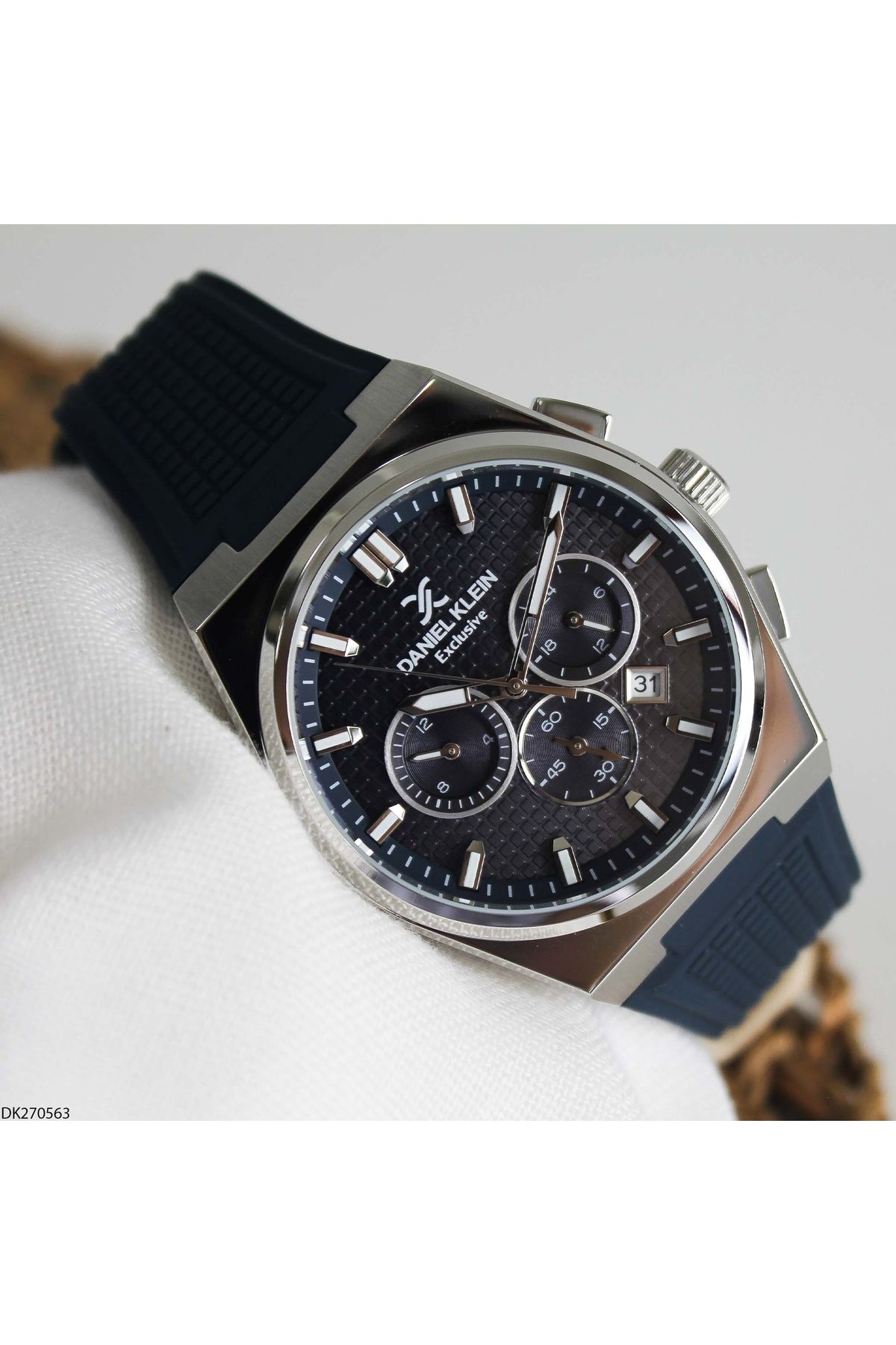 Daniel Klein DK270563 Silikon Kordonlu Erkek Kol Saati