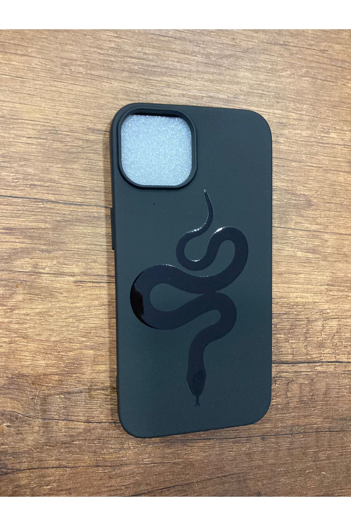 Newon İPHONE 13/14 YILAN BASKILI İÇİ KADİFE PREMİUM LANSMAN SİLİKON TELEFON KILIFI