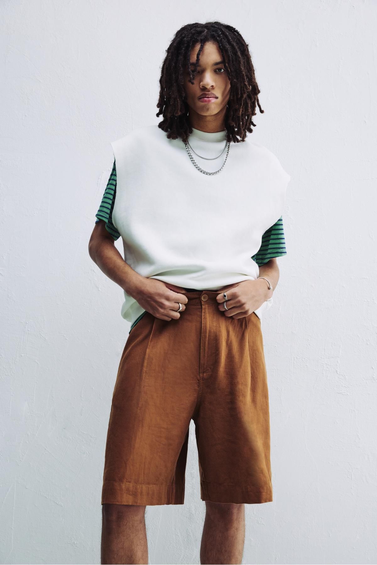 Pull & Bear Keten karışımlı bol bermuda şort