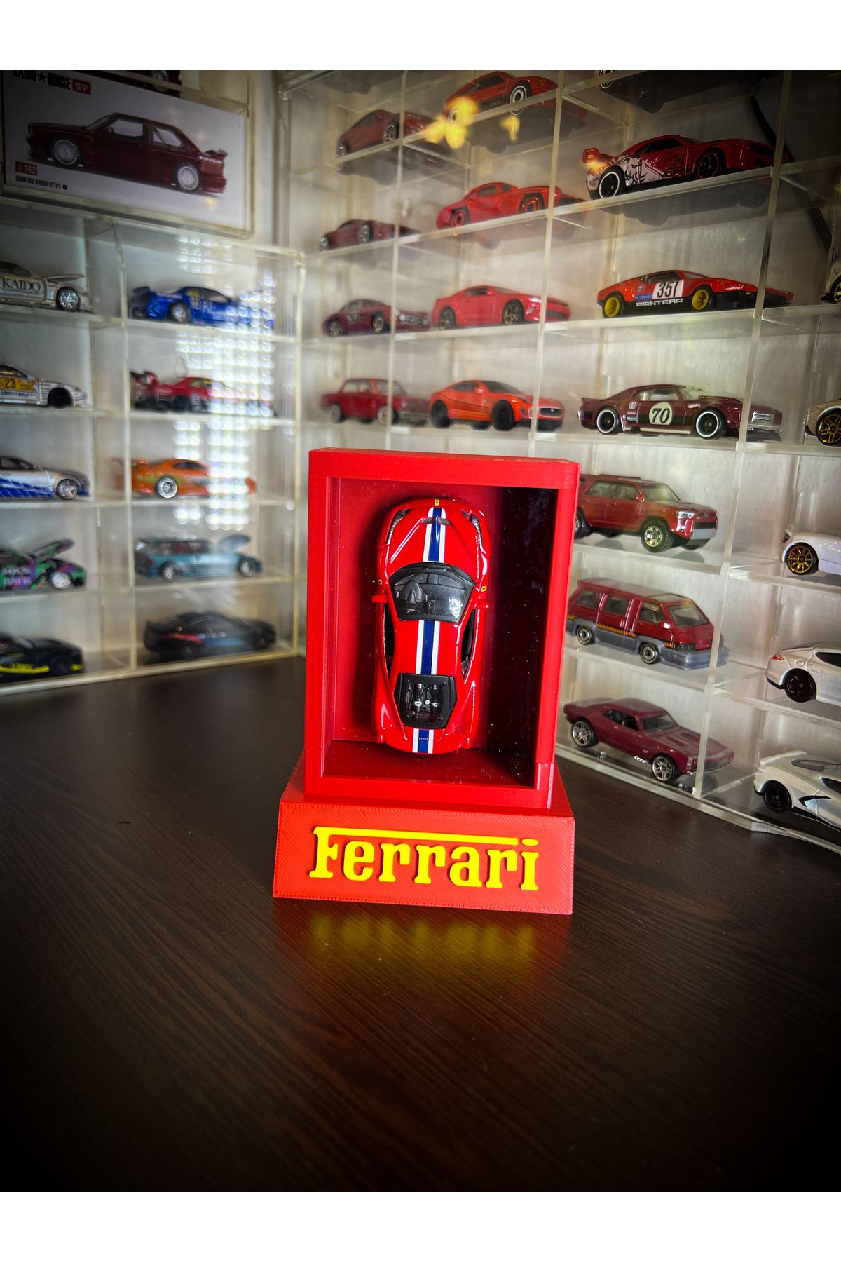 Figure Mood 1/64 Ölçek Diecast Model Araba Sergi Kutusu –Cam Korumalı Stand (Araç Dahil Değildir)