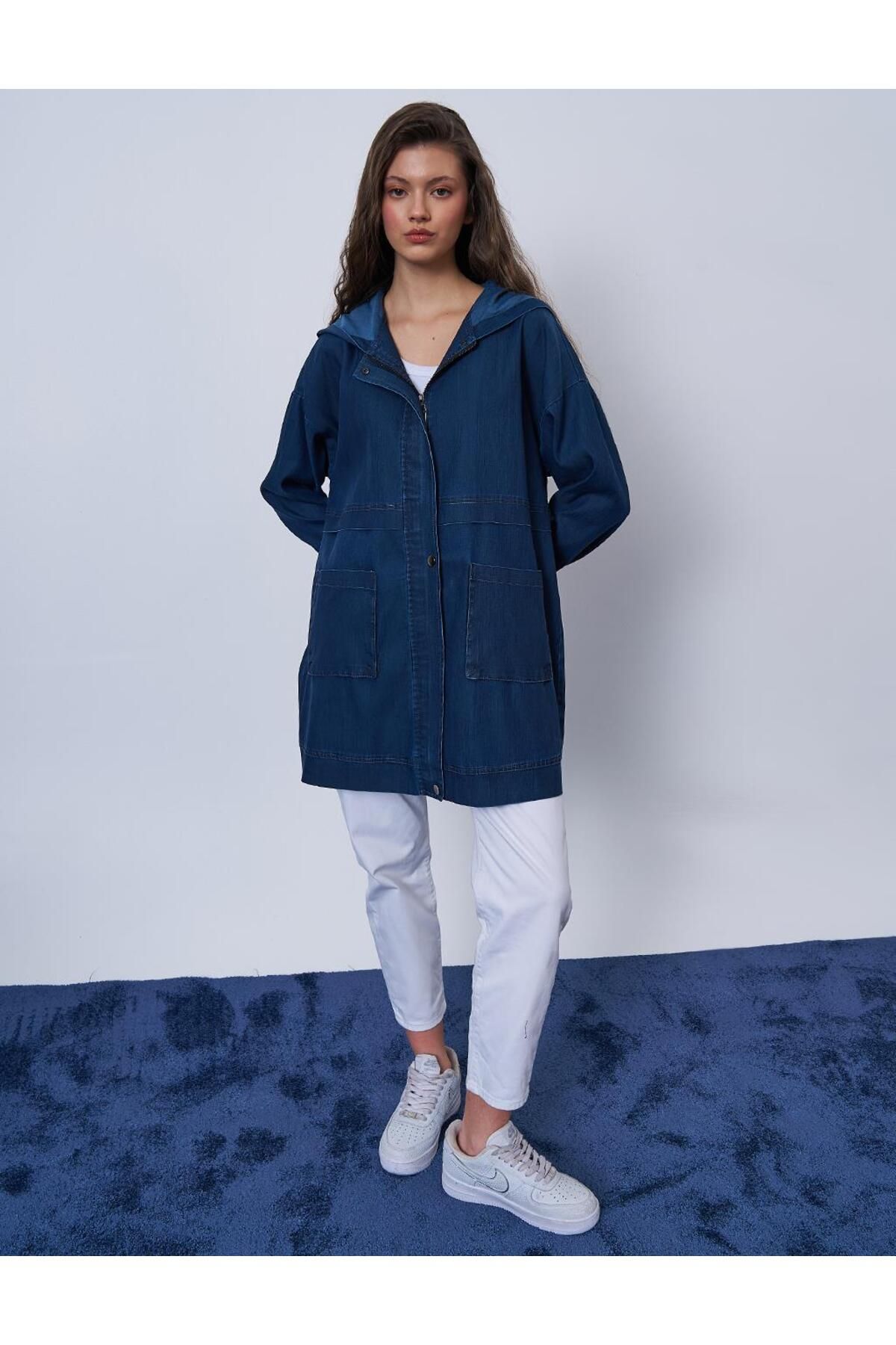 Kayra Cep Detaylı Denim Efektli Ceket