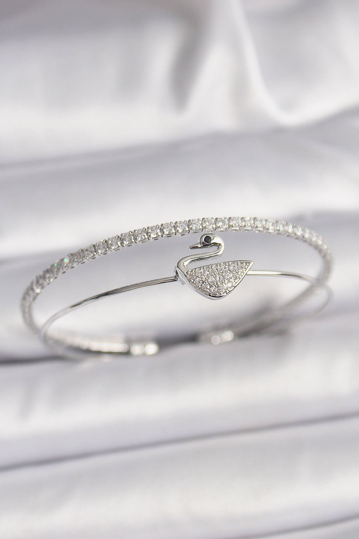 Angel Of Life Pirinç Gümüş Renk Zirkon Taşlı Kuğu Model Kadın Bileklik - TJ-BB6541