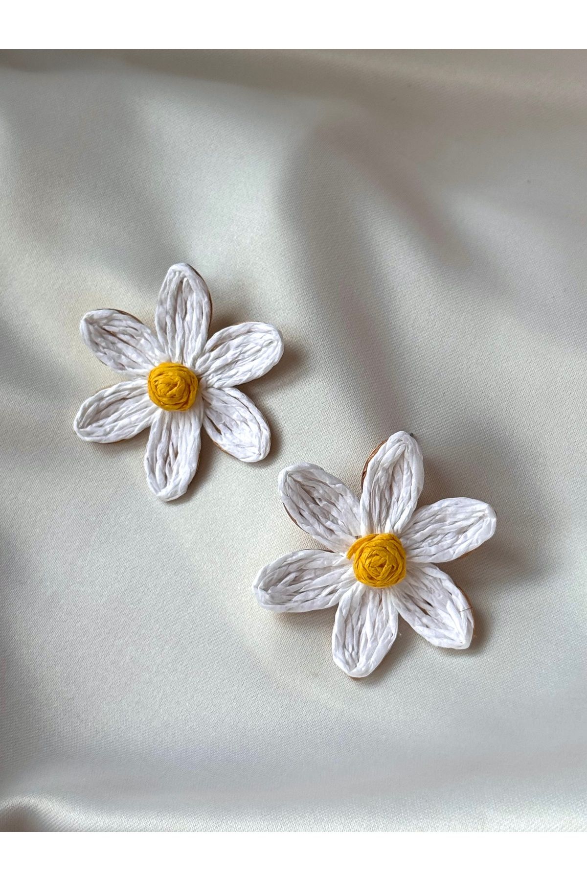 JEWELRY Papatyalı küpe