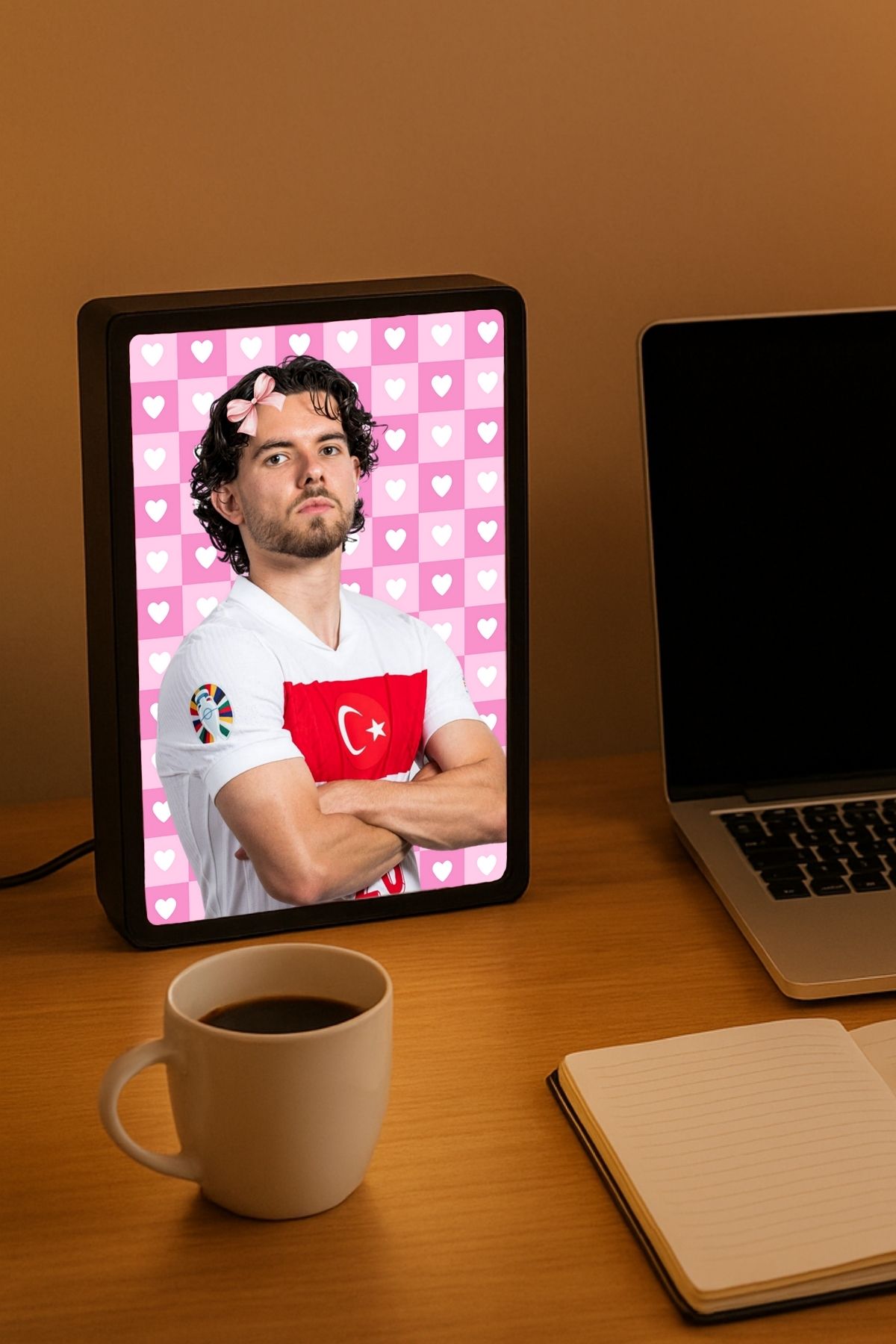 SevindirenŞeyler Ferdi Kadıoğlu Dekoratif Gece Lambası - Işık Kutusu, Masa Lambası, Light Box 16x11 cm