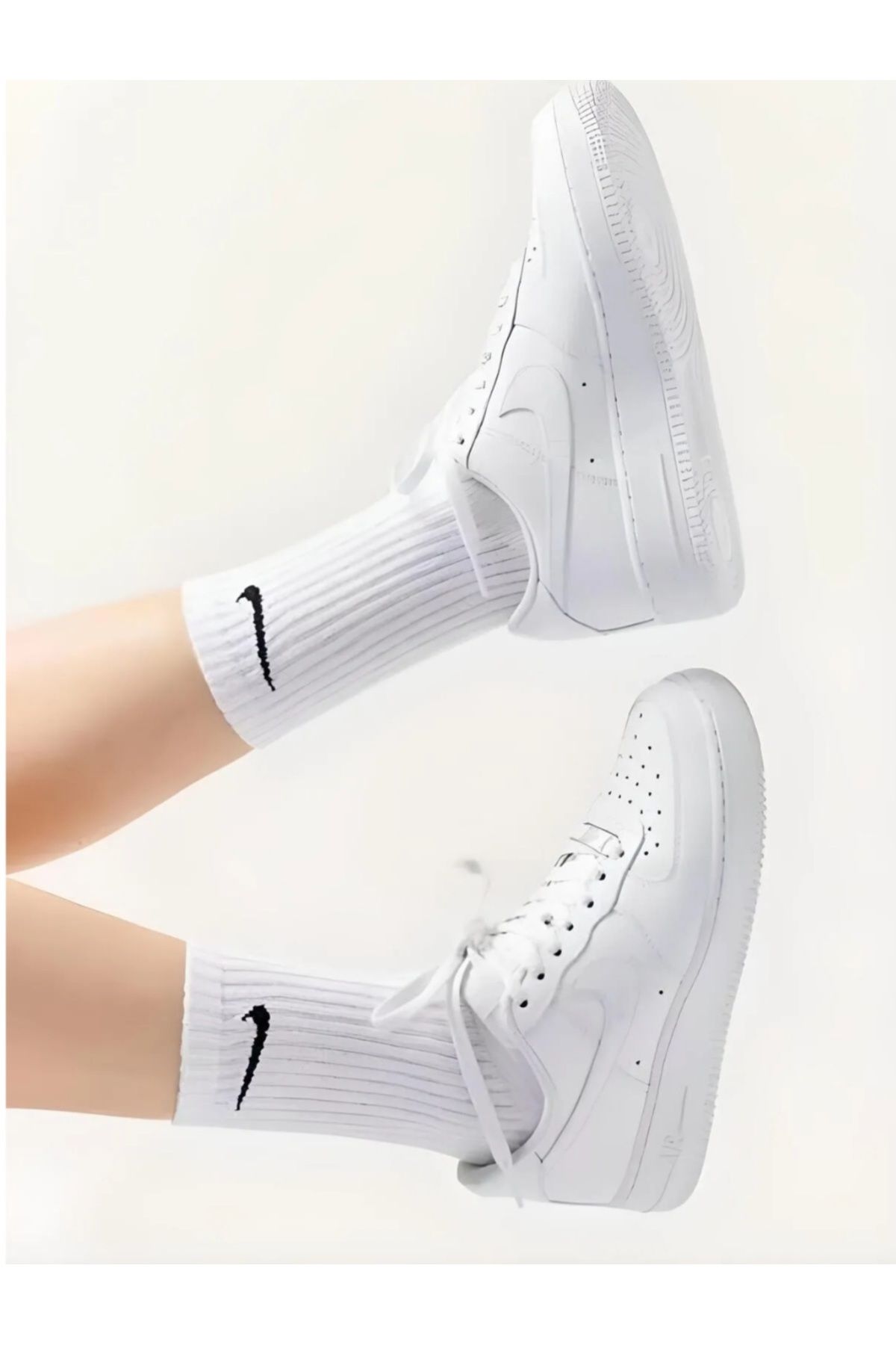 Butik Spor Uzun Tenis Çorap Siyah ve Beyaz