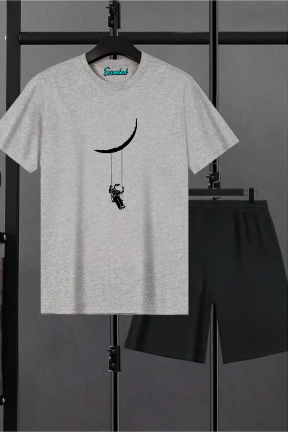 SevMode Sallanan Astronot Baskılı Unisex Şort T-shirt Takım