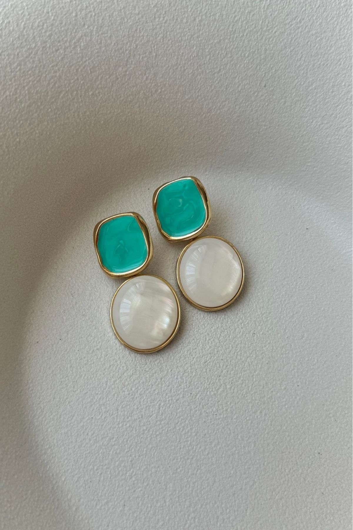 Orvix Accessories ÜSTÜ MİNELİ ALTI YUVARLAK SEDEFLİ MAVİ KADIN KÜPE YAZLIK KÜPE ABİYE KÜPE VİNTAGE KÜPE