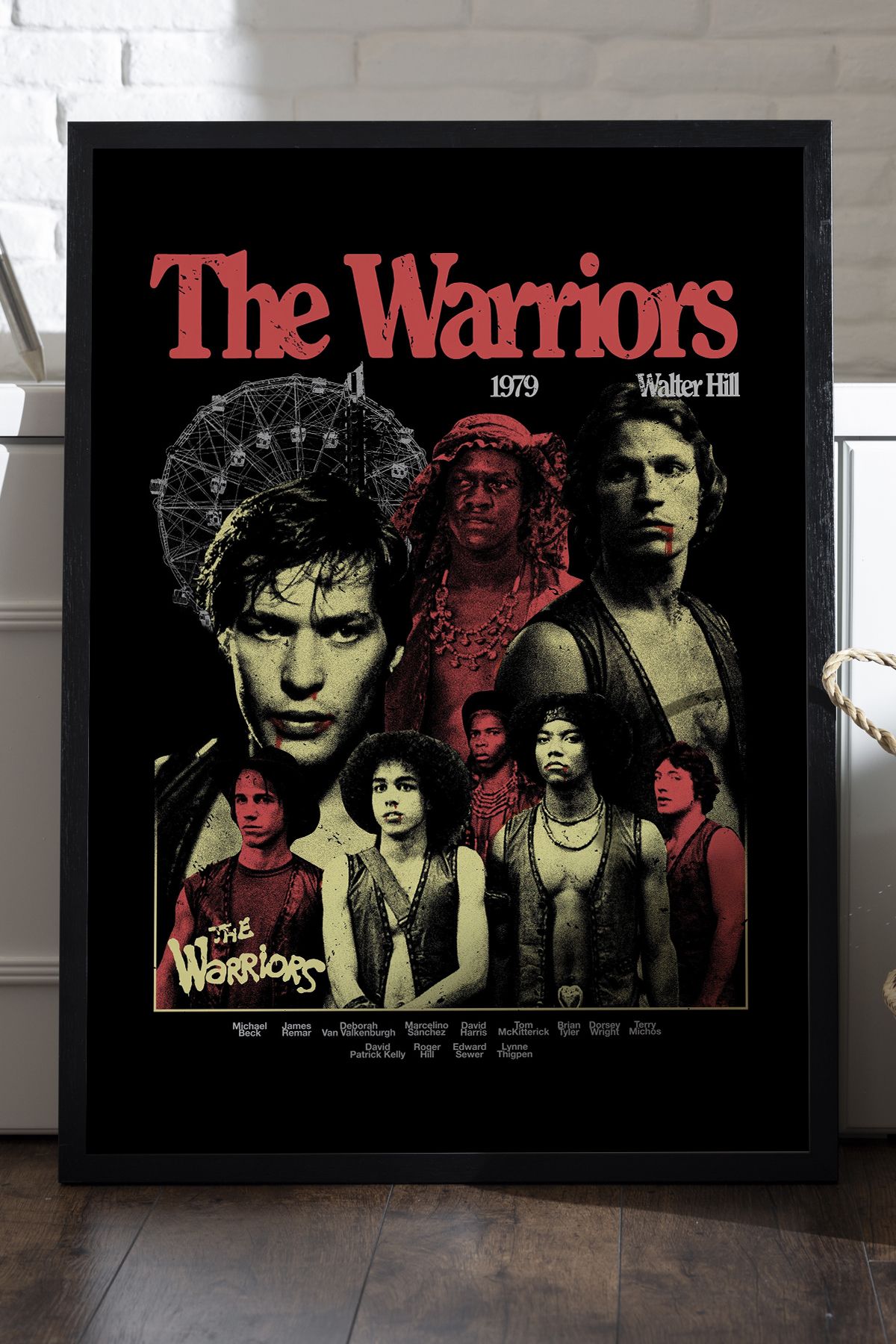 Duvarda The Warriors Siyah Ahşap Çerçeveli Film Duvar Tablosu