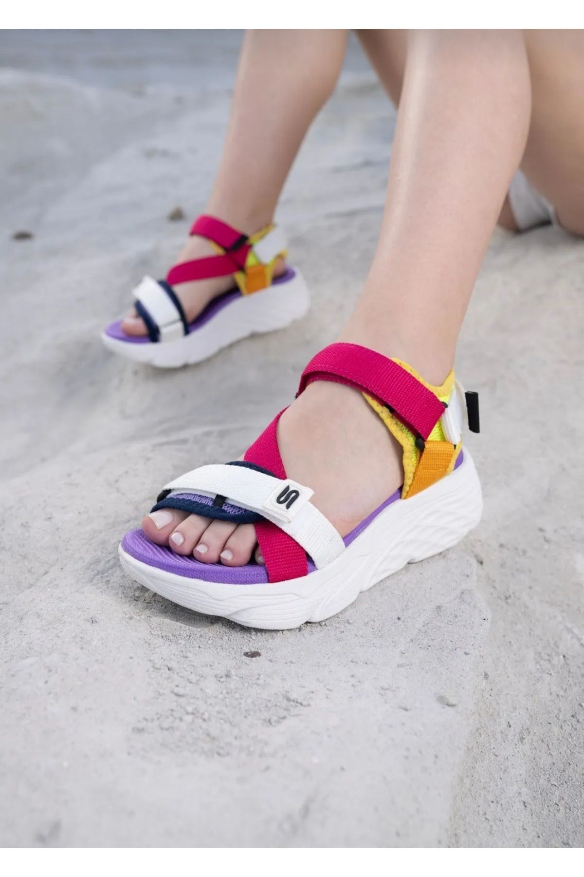 WHİTE LİNE Kadın Ultra Hafif Full Ortopedik Yumuşak Taban Komple Cırtlı Günlük Renkli Spor Sandalet