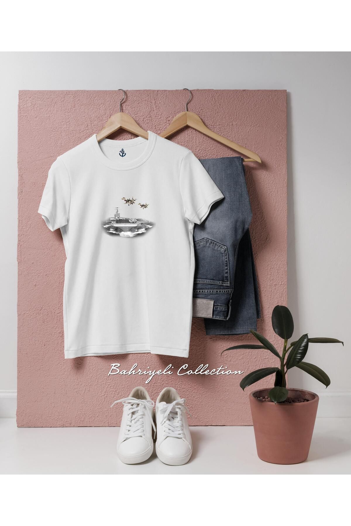 bahriyeli.jpeg Oversize Aircraft Carrier USS Kitty Haw k Tasarımlı Unisex T-Shirt