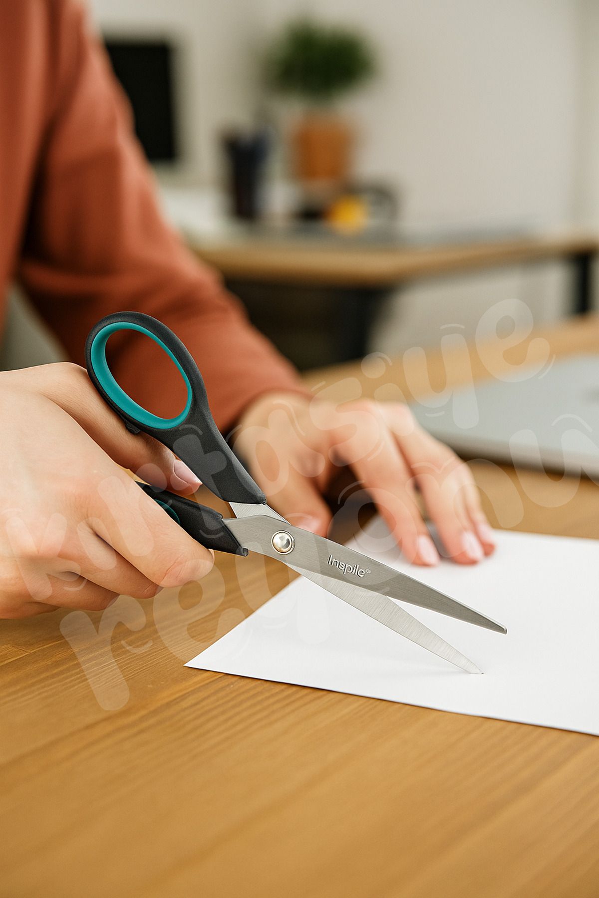 Venino 9.5 İNÇ 24 CM Makas Paslanmaz Çelik, Ergonomik Saplı, Büyük Boy