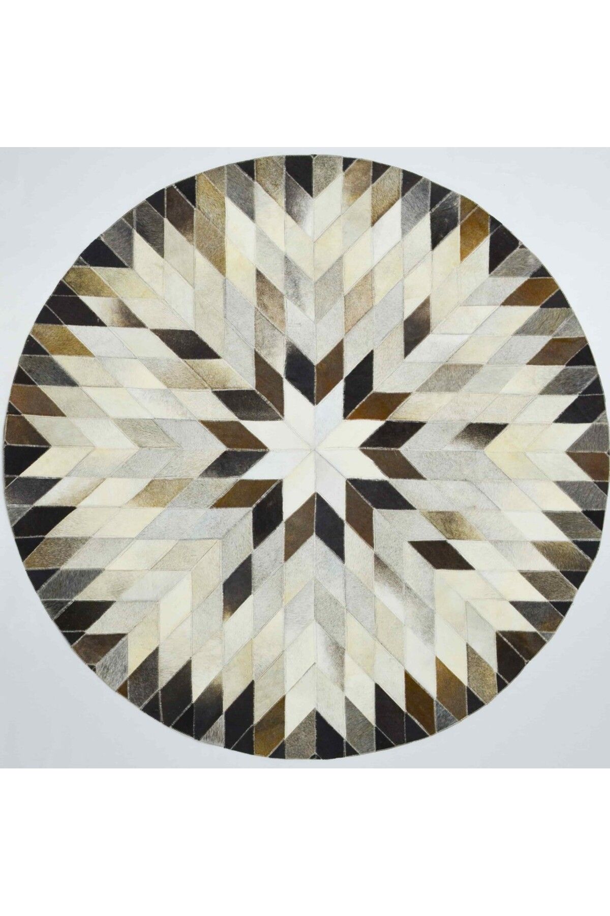 Handmade Krem ve Vizon Renk Baklava Desen Yuvarlak Deri Patchwork Halı 150x150 cm (2,25 m²)