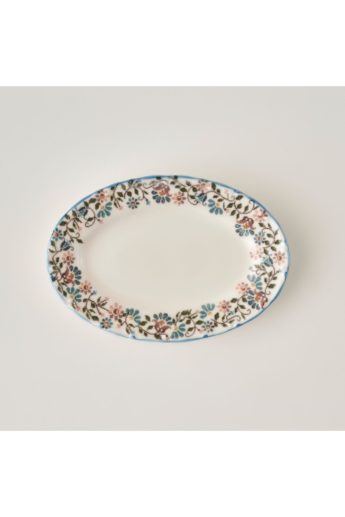 Bella Maison Vintage Porselen Bordürlü Kayık Tabak (20 cm)