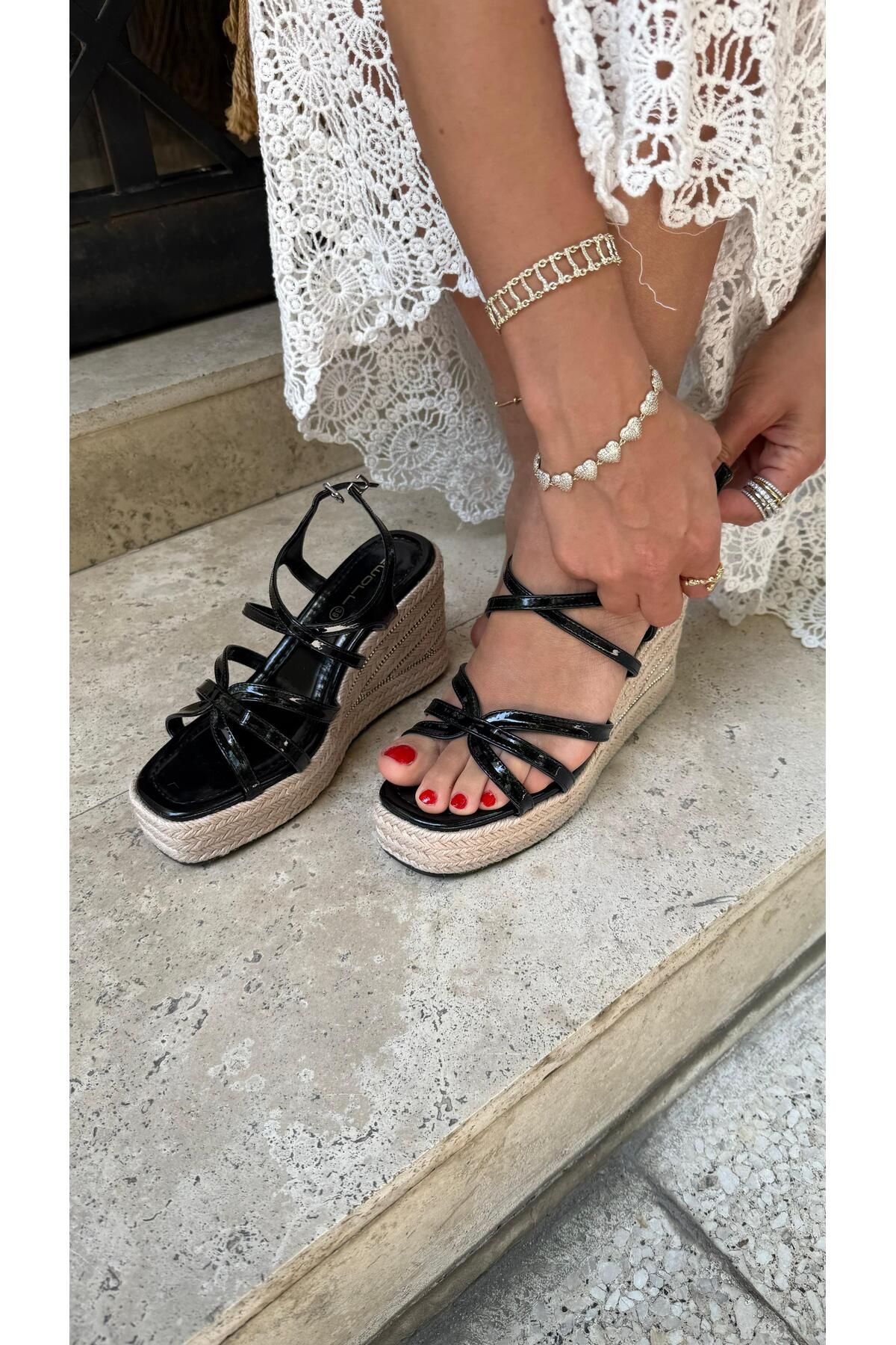 by emine eren emotion shoes Maia Taşlı Hasır Dolgu Topuk Sandalet