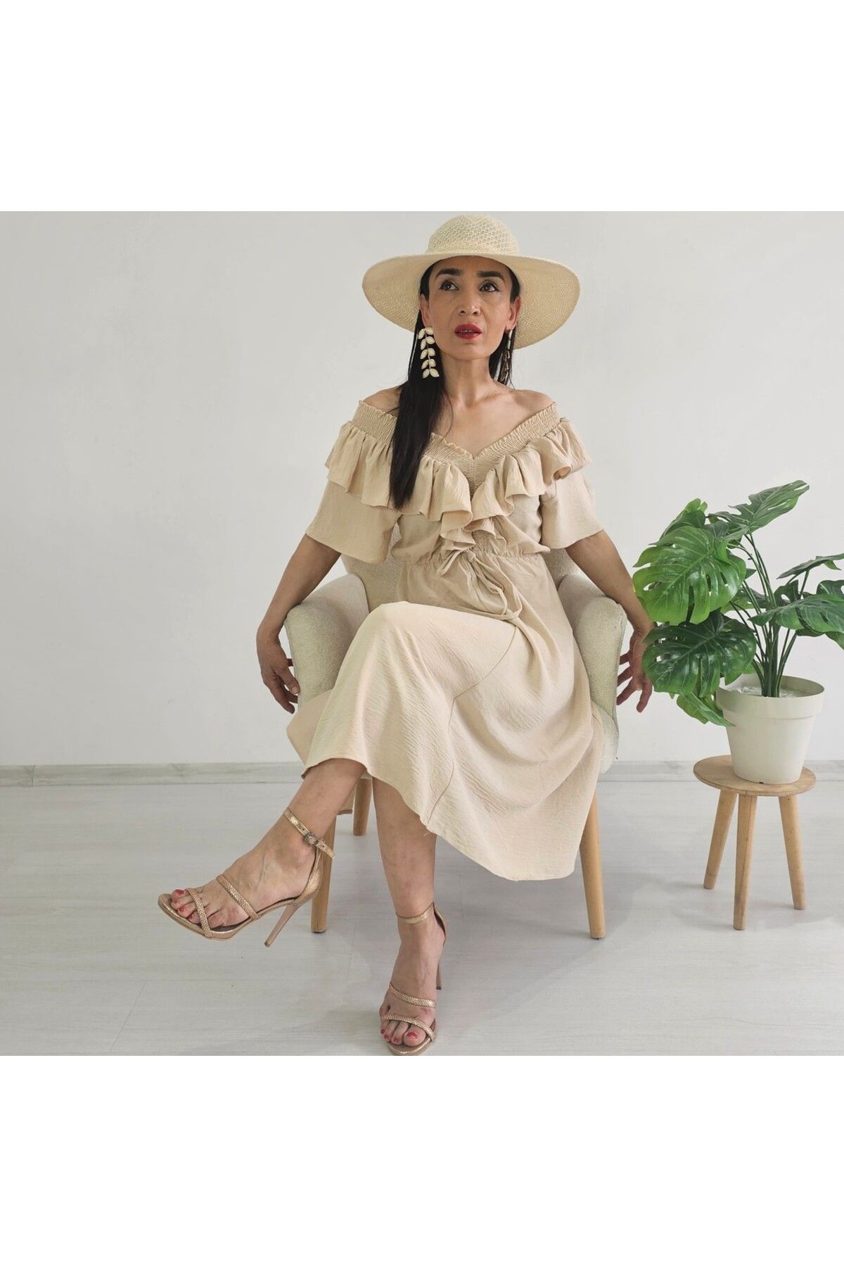 6 butik altı üstü butik Fırfır Detay Elbise
