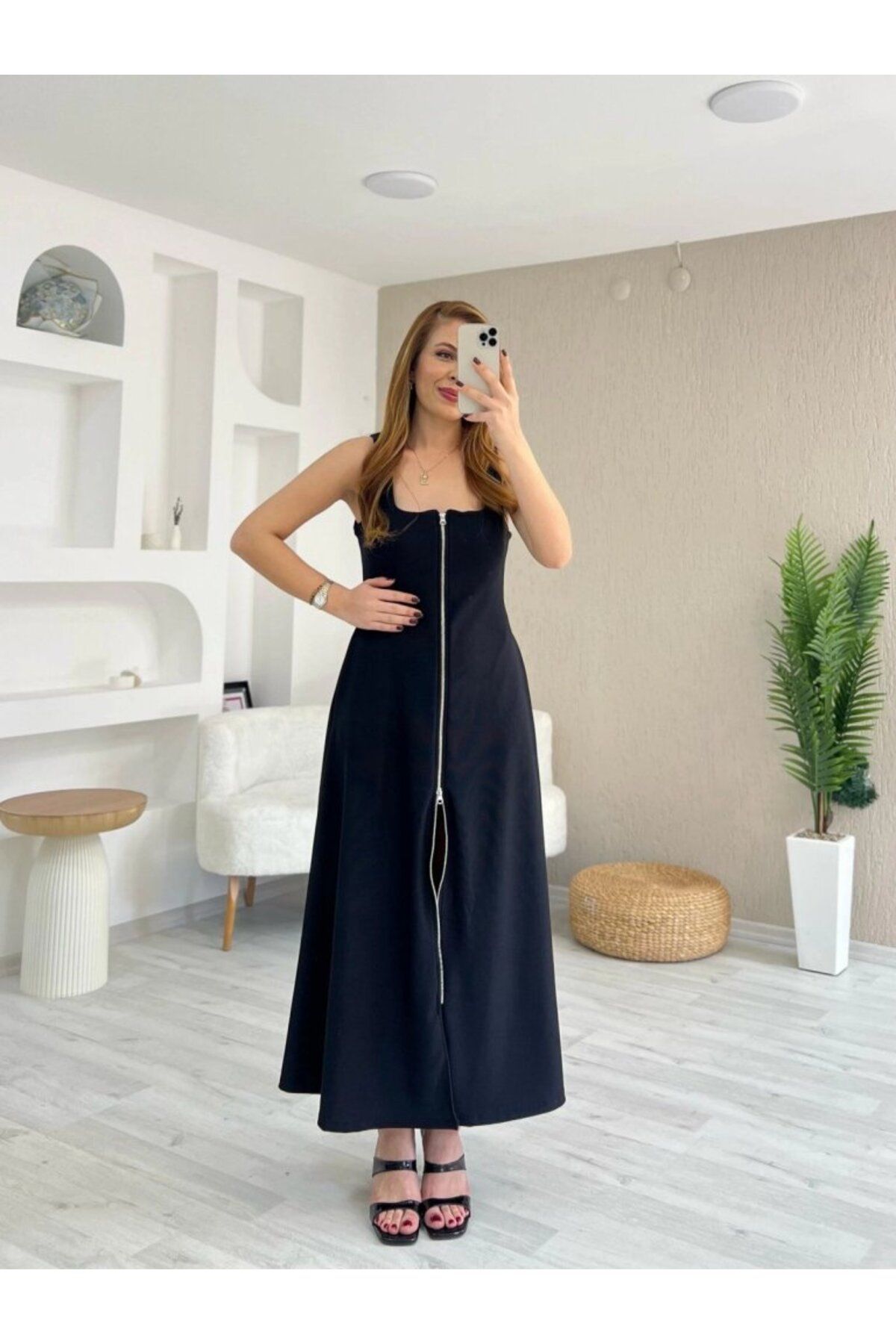Viyamo Yeni Sezon Kadın Askılı Kare Yaka Önden Fermuarlı Geniş Kesim Janjan Krep Elbise